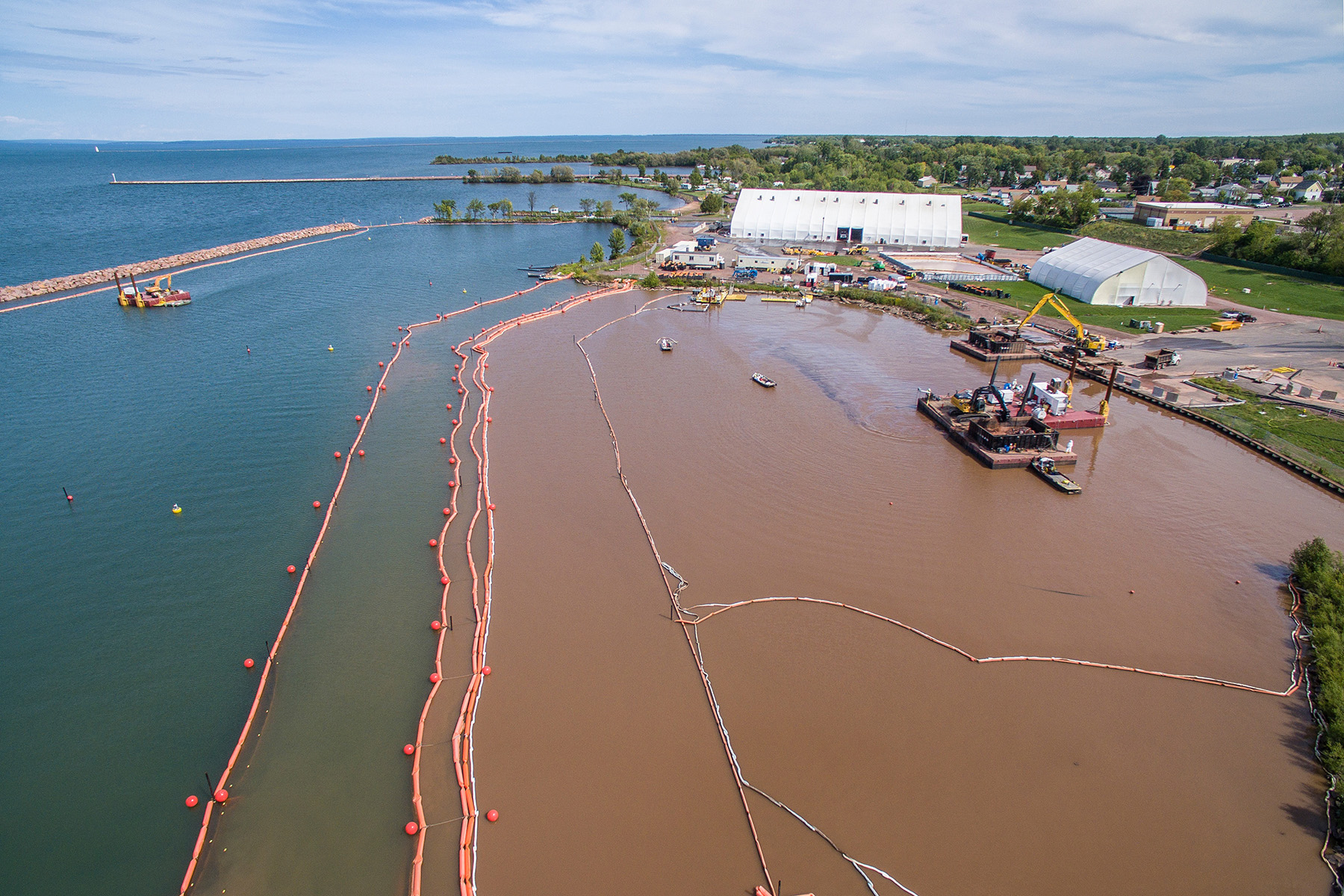 Pros and Cons: Turbidity Curtains for Environmental Dredging