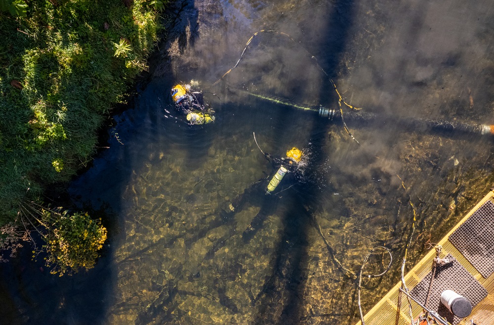 Diver-Assisted Dredging and Capping Used in the Cuyahoga River Improvement Project