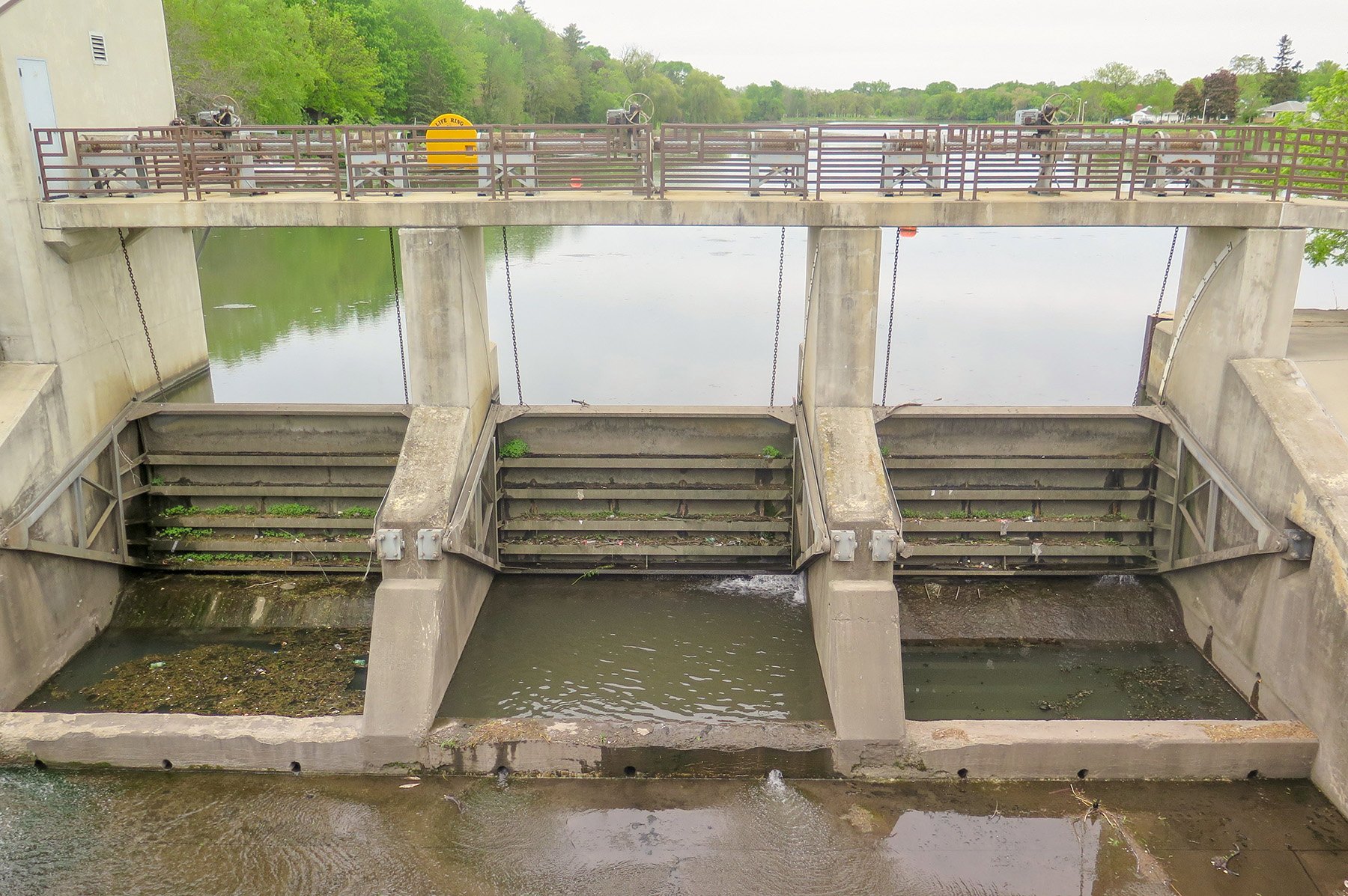 Tainter Gate Operation: Monitoring Tension for Longevity